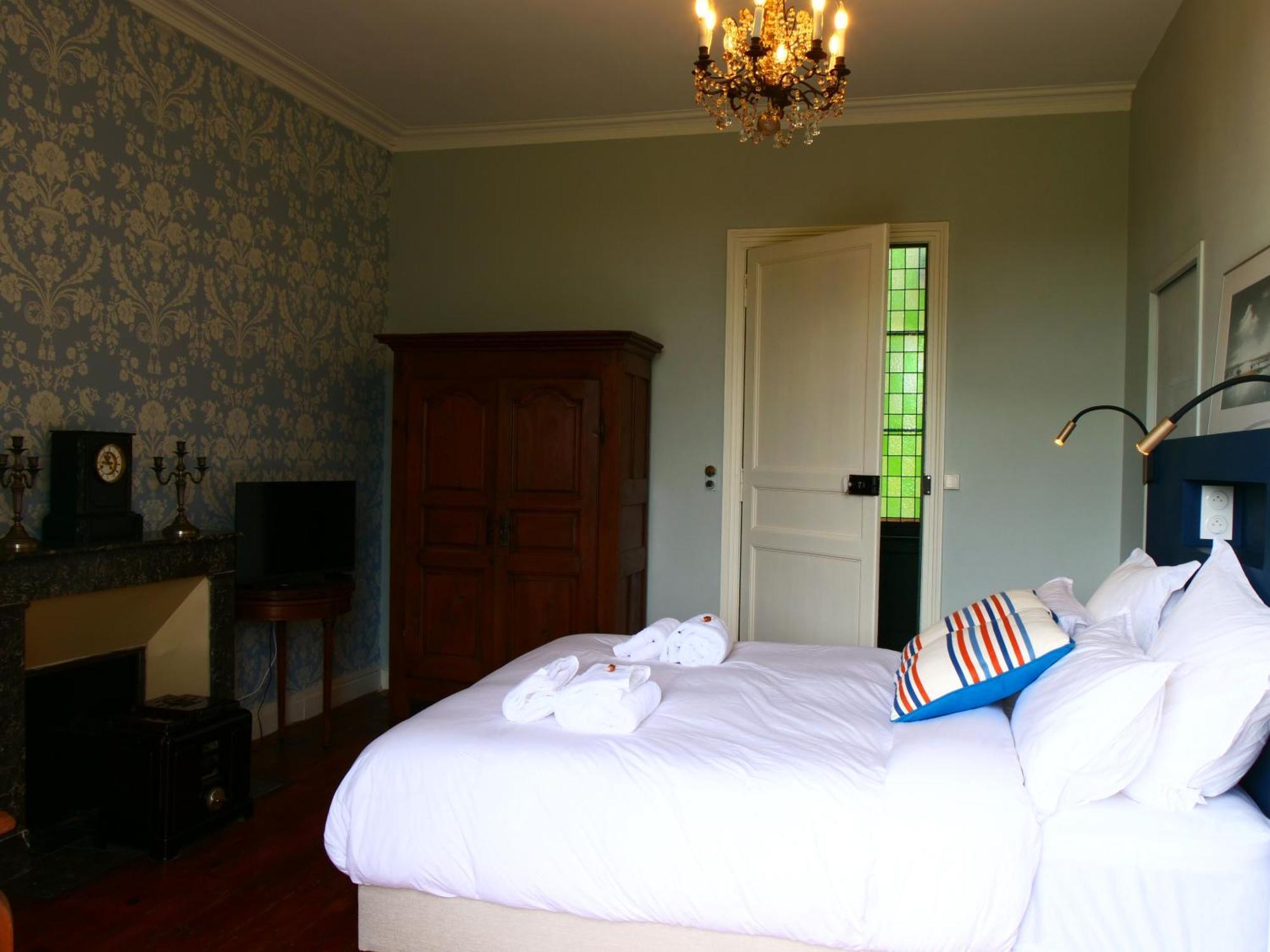 Domaine Du Cloitre Bed & Breakfast Pleneuf-Val-Andre Ngoại thất bức ảnh